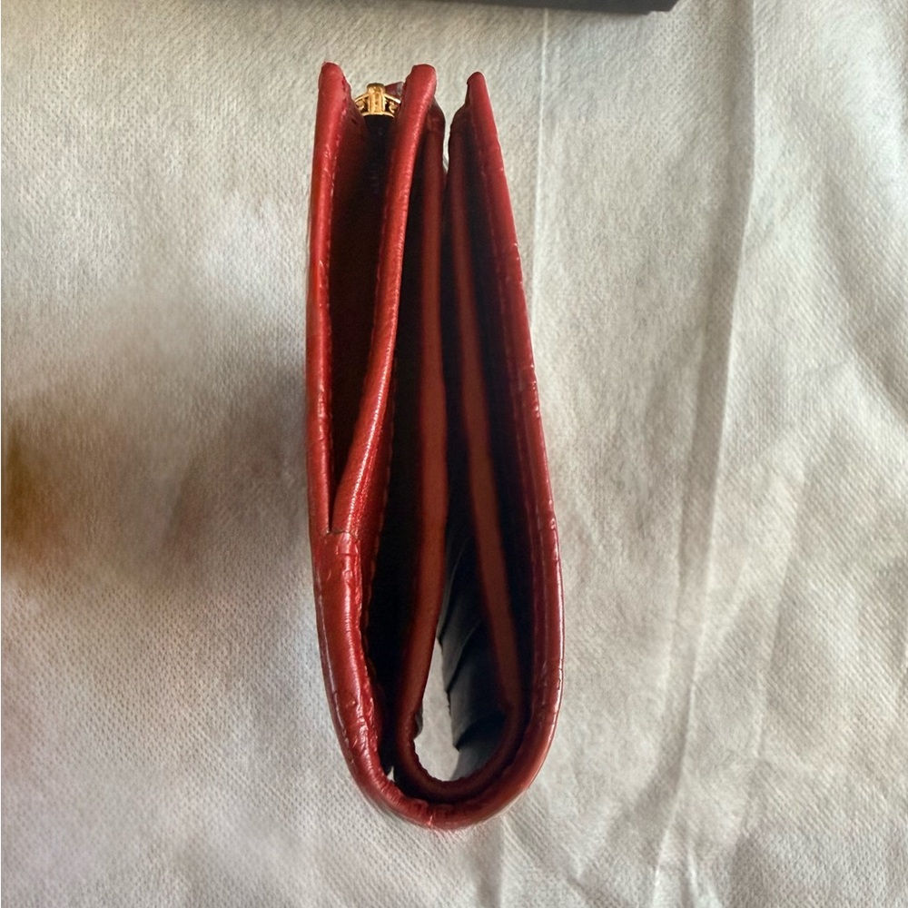 NIB Gucci Red Micro GG Compact Wallet - Picture 5 of 11